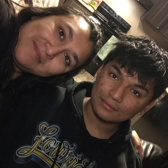 Meet your Posher, Sandra - Picture 1 of 15